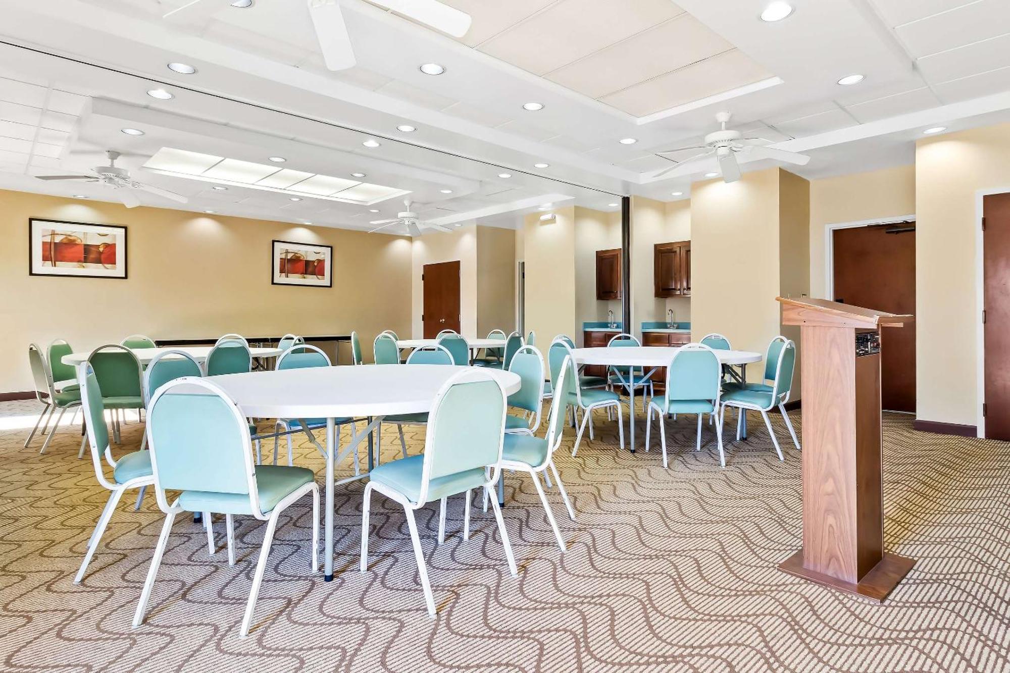 Comfort Suites Ламбертон Екстер'єр фото