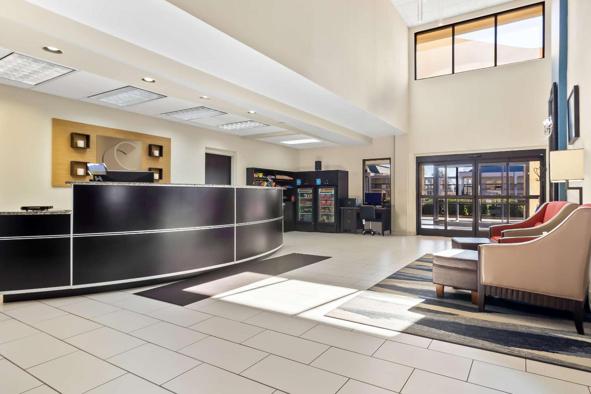 Comfort Suites Ламбертон Екстер'єр фото